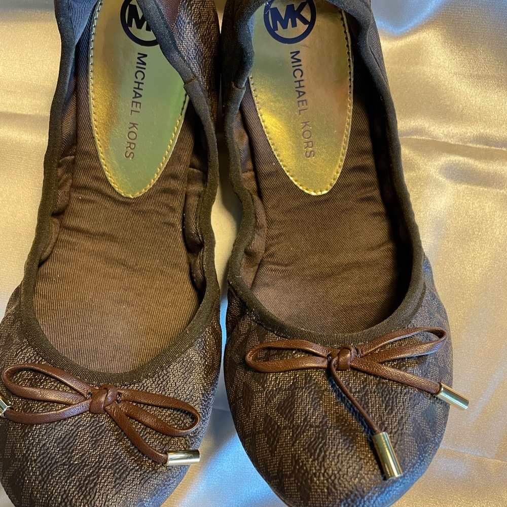 Never worn Michael Kors ballet flats - Picture 2 of 6